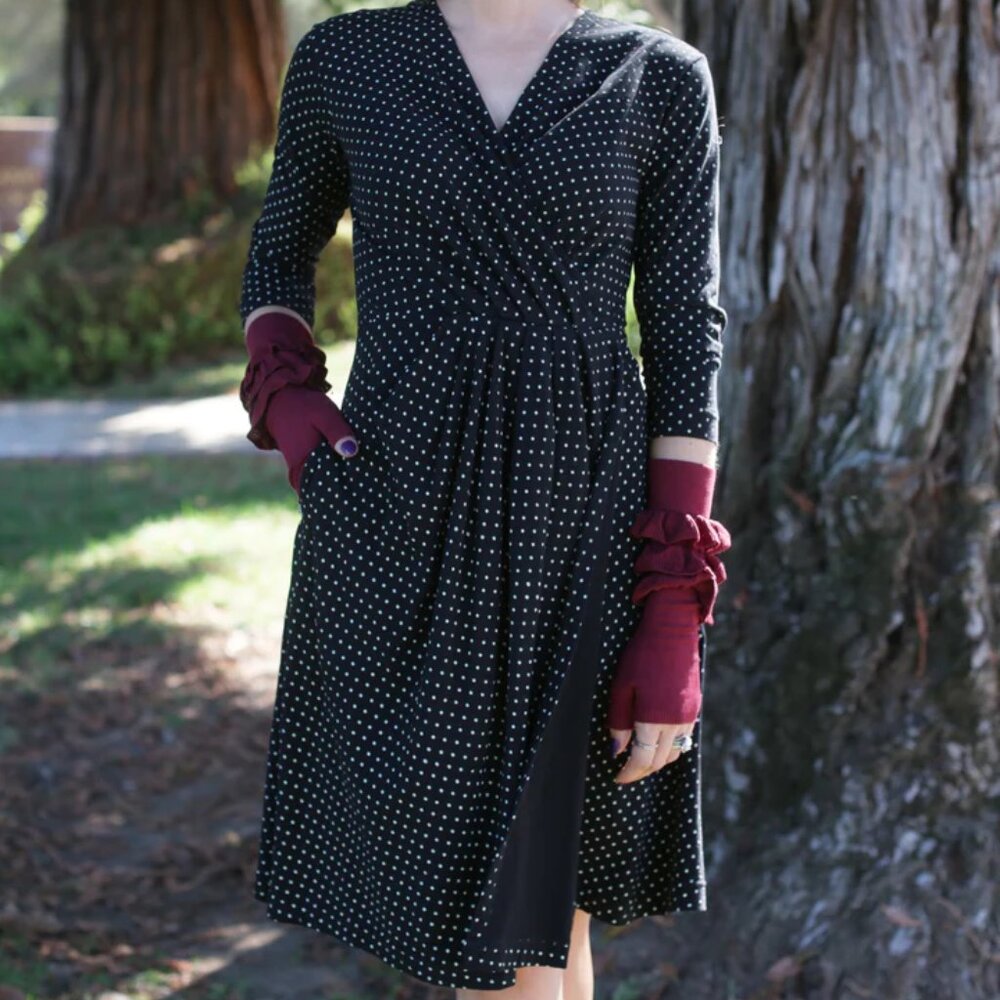 EFFIE'S HEART The Alexis Dress in Swiss Dot Black Small NWT